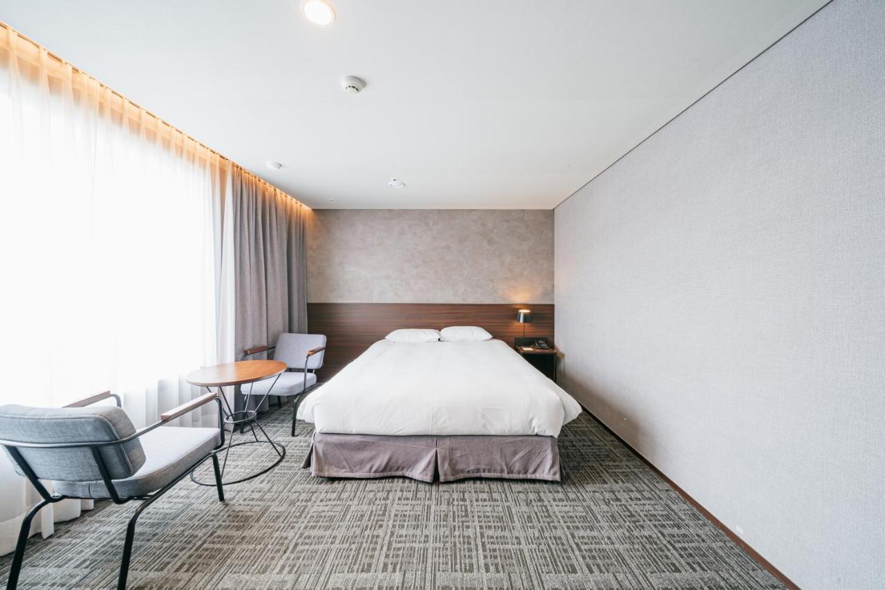 Hotel With City Jeju by Eksteriør bilde
